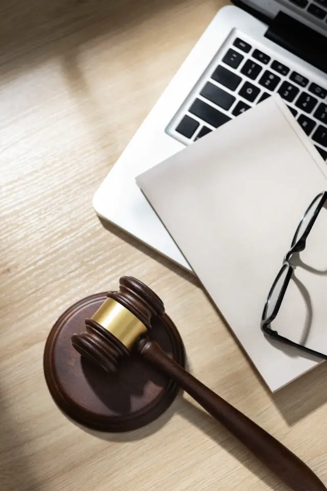 law-firms-fees.webp Law firms fees
